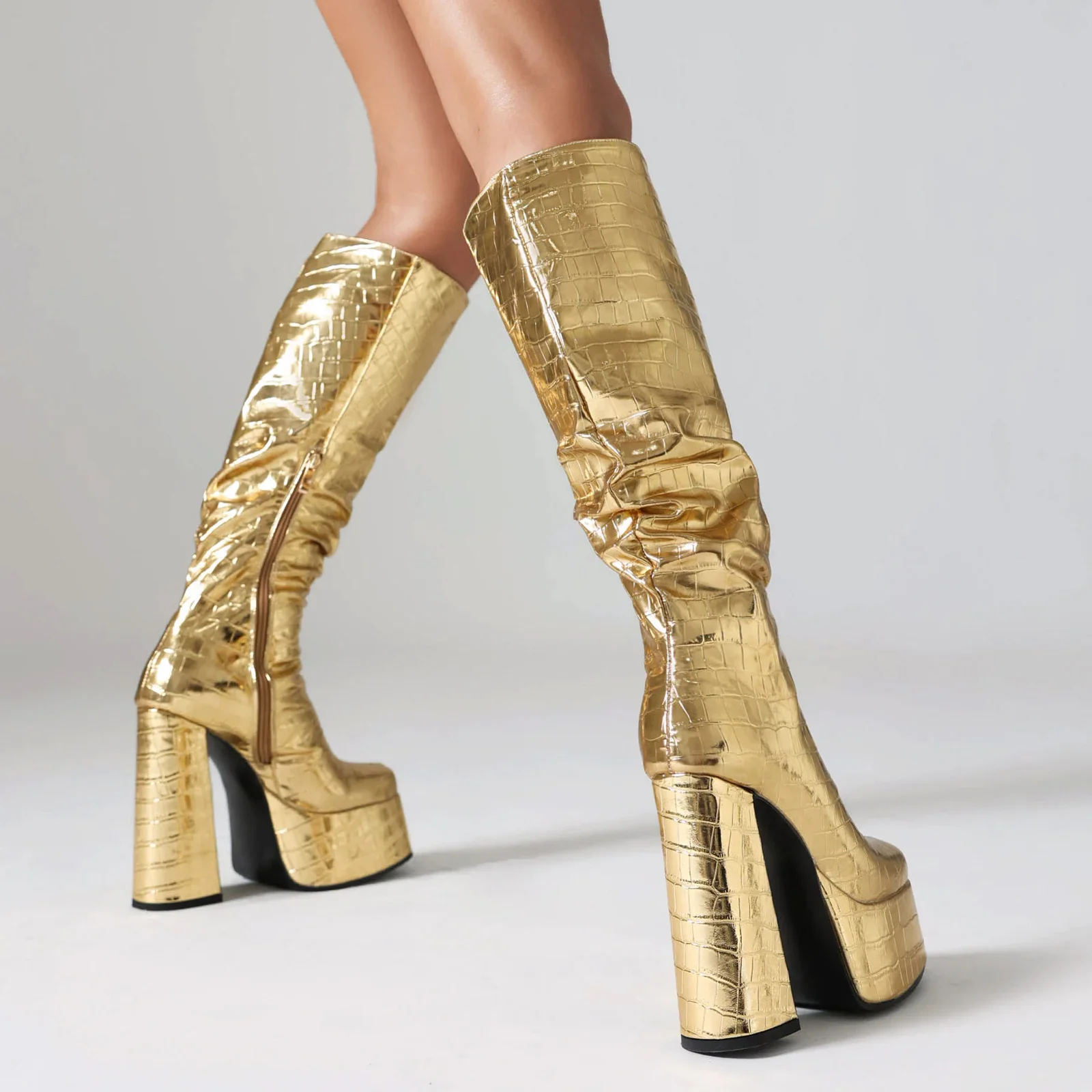 Shiny Silver Women Pleated Pla - đánh giá và giá Winter Clothing Material